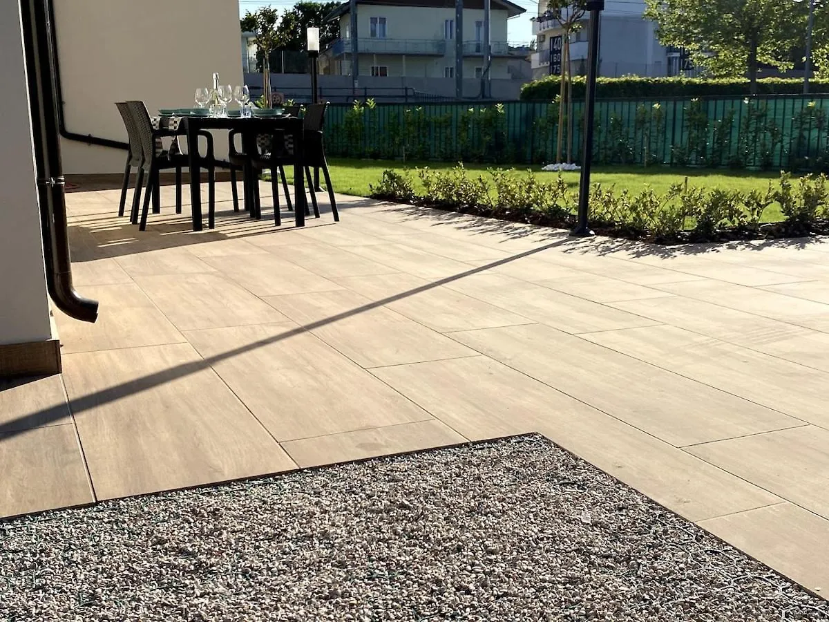 Appartamento Con Giardino Indipendente 250 Mt Dal Mare Riccione Apartment